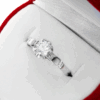 ANILLO SOLITARIO FLOR  PIEDRA CENTAL